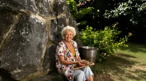 Jardin : ce massif zéro corvée en 3 étages avec 9 vivaces à planter dans le bon ordre supprime arrosage et désherbage